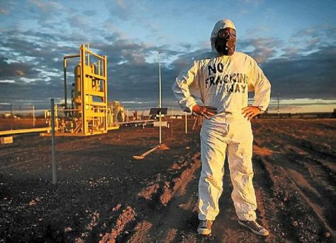 LNS_02-03-2015_EGN_03_TSU260215frackman1_t620